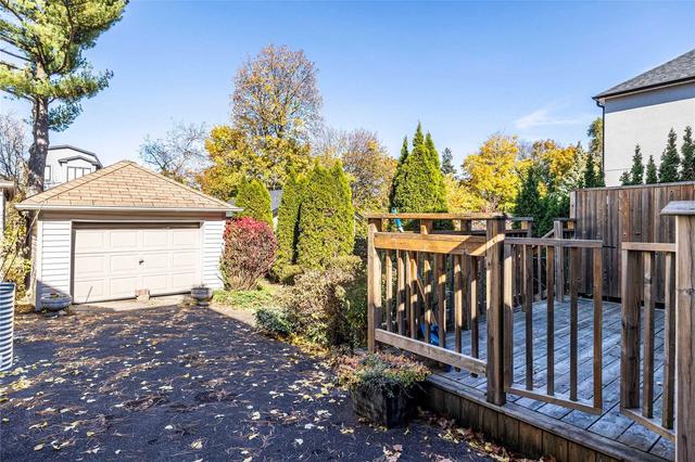 372 St Germain Ave, House detached with 3 bedrooms, 2 bathrooms and 1 parking in Toronto ON | Image 25