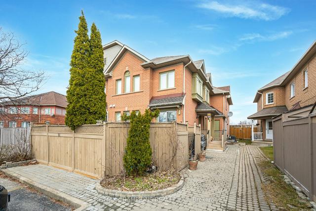 89 Quail Feather Cres, House attached with 3 bedrooms, 3 bathrooms and 2 parking in Brampton ON | Image 12