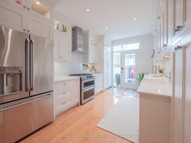 149 Simpson Ave, House semidetached with 2 bedrooms, 2 bathrooms and 1 parking in Toronto ON | Image 4