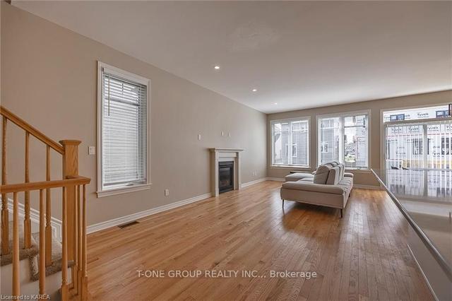 1424 Summer St, House attached with 3 bedrooms, 3 bathrooms and 2 parking in Kingston ON | Image 4