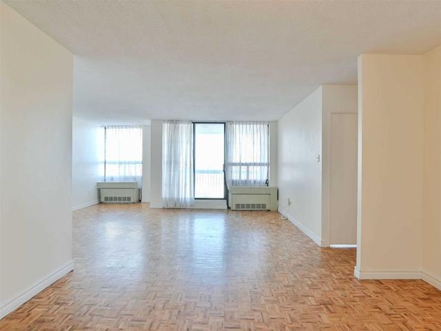 1313 - 50 Mississauga Valley Blvd, Condo with 3 bedrooms, 2 bathrooms and 1 parking in Mississauga ON | Image 8