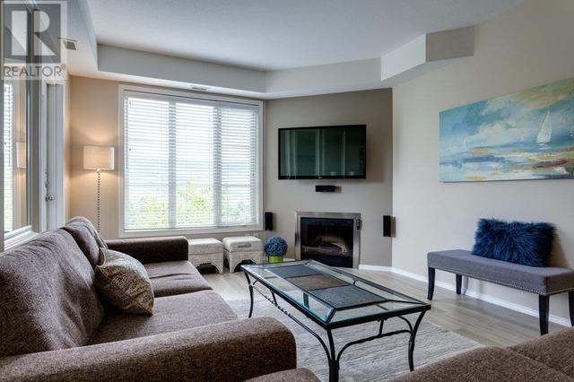 2322 - 1873 Country Club Dr, Condo with 3 bedrooms, 2 bathrooms and 1 parking in Kelowna BC | Image 8
