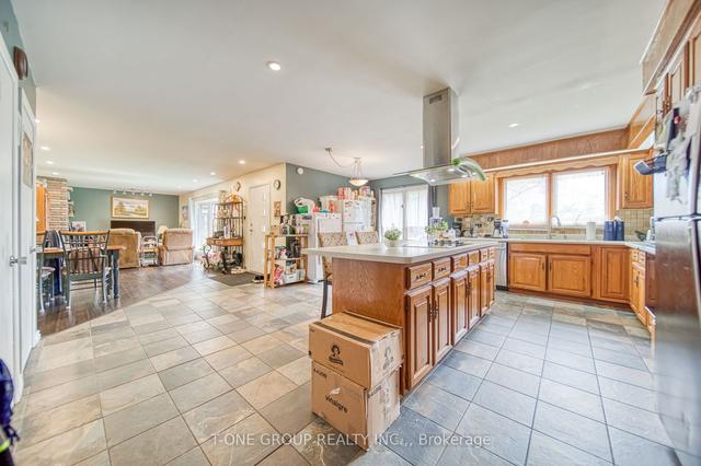 58 Reyburn Ave, House detached with 3 bedrooms, 3 bathrooms and 5 parking in Kitchener ON | Image 3