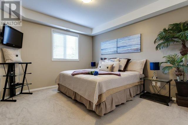 2322 - 1873 Country Club Dr, Condo with 3 bedrooms, 2 bathrooms and 1 parking in Kelowna BC | Image 17