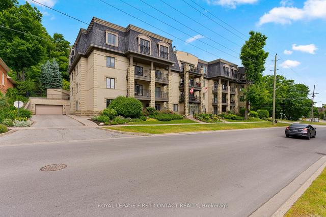 104 - 200 Collier St, Condo with 2 bedrooms, 1 bathrooms and 1 parking in Barrie ON | Image 12