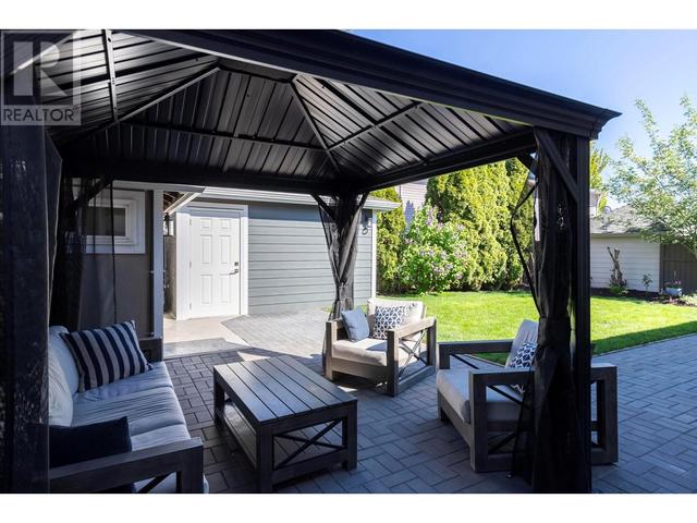 1821 Ethel St, House detached with 4 bedrooms, 3 bathrooms and 4 parking in Kelowna BC | Image 3