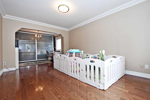 3rd flr - 555 Royal York Rd, House other with 2 bedrooms, 1 bathrooms and 1 parking in Toronto ON | Image 18
