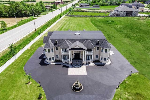 12 St Lukes Ct, House detached with 5 bedrooms, 13 bathrooms and 26 parking in Brampton ON | Image 1