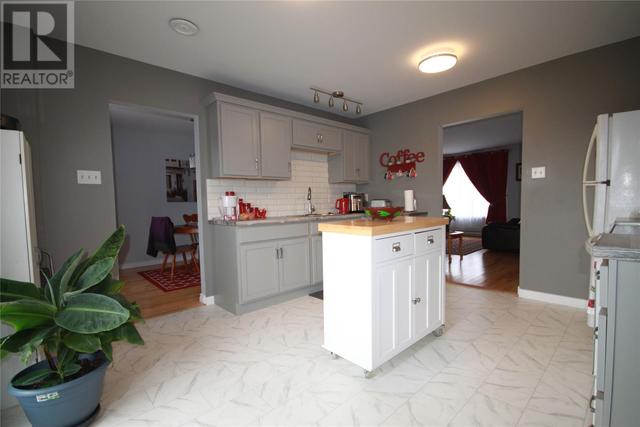 2 Edwards Pl, House other with 5 bedrooms, 2 bathrooms and null parking in Mount Pearl NL | Image 2