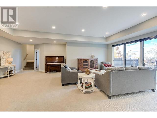 450 Windhover Crt, House detached with 3 bedrooms, 3 bathrooms and 4 parking in Kelowna BC | Image 37