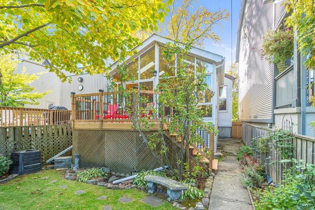 63 Hastings Ave, House detached with 2 bedrooms, 1 bathrooms and 2 parking in Toronto ON | Image 10