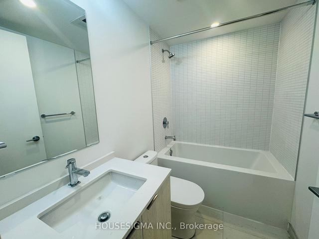 1420 - 1 Jarvis St, Condo with 2 bedrooms, 2 bathrooms and 0 parking in Hamilton ON | Image 3