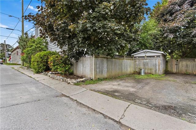411 Regent St, House semidetached with 3 bedrooms, 2 bathrooms and 1 parking in Kingston ON | Image 27