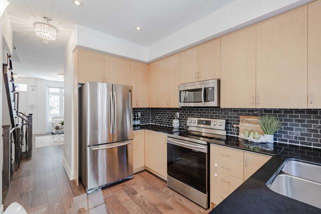 TH16 - 8 Windermere Ave, Townhouse with 3 bedrooms, 3 bathrooms and 2 parking in Toronto ON | Image 4