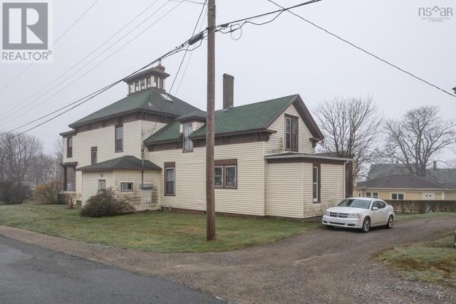 16 Prescott Street, House other with 0 bedrooms, 0 bathrooms and null parking in Yarmouth NS | Image 2