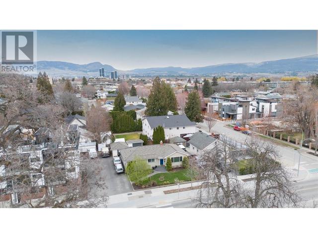 1821 Ethel St, House detached with 4 bedrooms, 3 bathrooms and 4 parking in Kelowna BC | Image 32