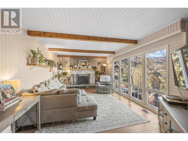 810 Proserpine Rd, House detached with 6 bedrooms, 2 bathrooms and 3 parking in West Kelowna BC | Image 8