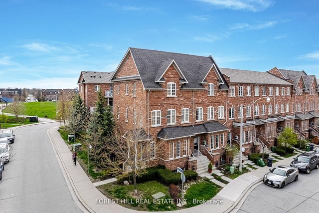 4 Carnahan Terr, Townhouse with 3 bedrooms, 3 bathrooms and 1 parking in Toronto ON | Image 1