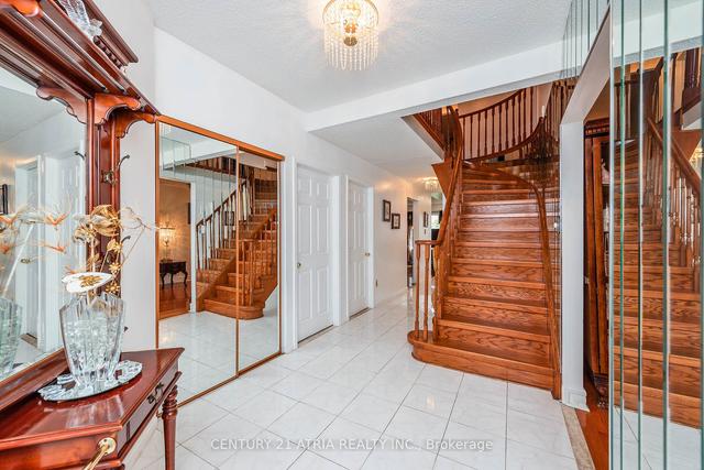 30 Houndtrail Dr, House detached with 4 bedrooms, 4 bathrooms and 6 parking in Toronto ON | Image 34