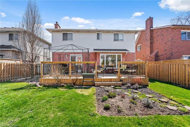 48 Elderwood Dr, House detached with 5 bedrooms, 2 bathrooms and 6 parking in St. Catharines ON | Image 33