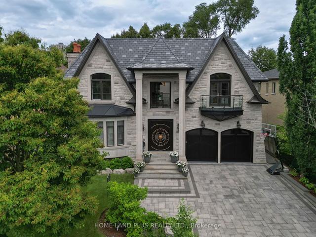 88 Aldershot Cres, House detached with 4 bedrooms, 7 bathrooms and 7 parking in Toronto ON | Image 1
