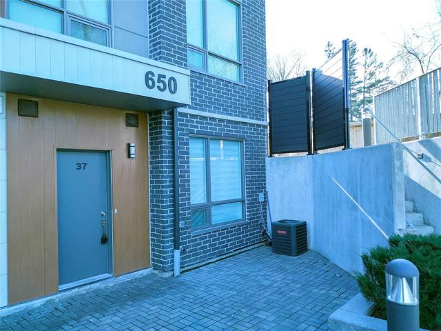 37 - 650 Atwater Ave, Townhouse with 2 bedrooms, 2 bathrooms and 1 parking in Mississauga ON | Image 1