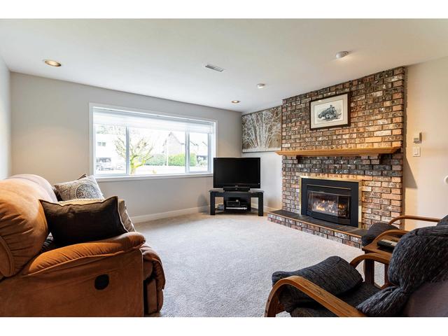 20548 95a Ave, House detached with 3 bedrooms, 3 bathrooms and 6 parking in Langley BC | Image 16