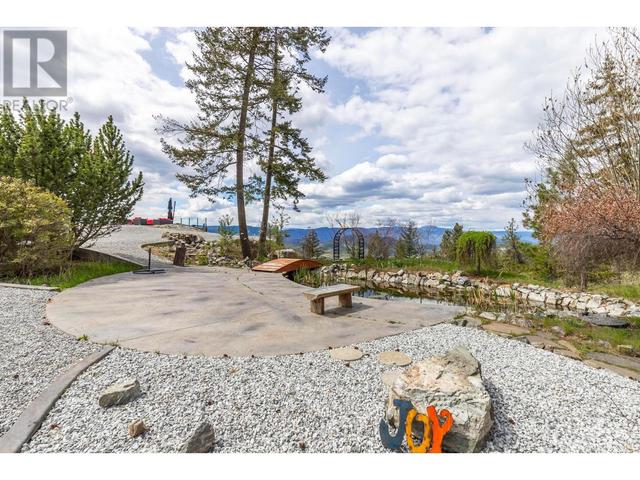 5774 Deadpine Dr, House detached with 6 bedrooms, 5 bathrooms and 3 parking in Central Okanagan BC | Image 50