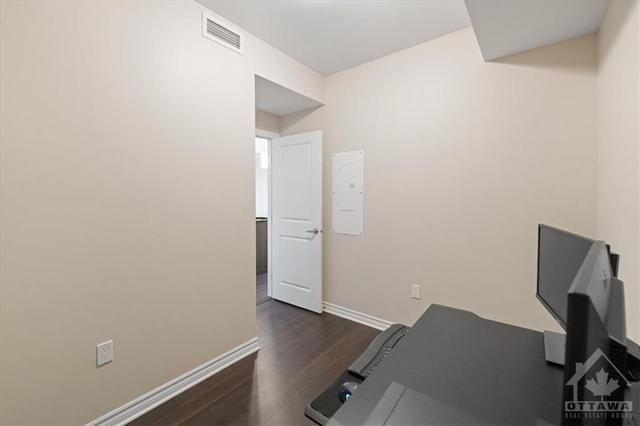 412 - 120 Prestige Cir, Condo with 1 bedrooms, 1 bathrooms and 2 parking in Ottawa ON | Image 24
