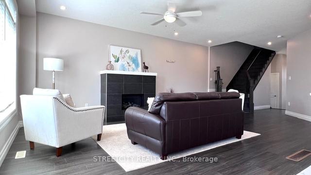169 - 1061 Eagletrace Dr, Condo with 4 bedrooms, 4 bathrooms and 4 parking in London ON | Image 3