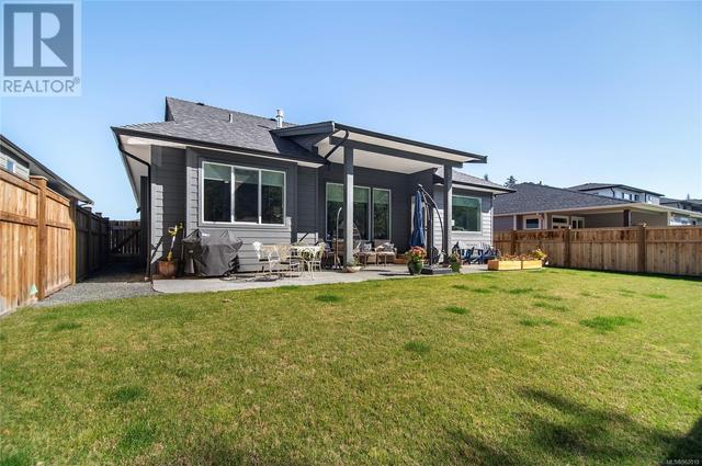 715 Salmonberry St, House detached with 3 bedrooms, 2 bathrooms and 4 parking in Campbell River BC | Image 35