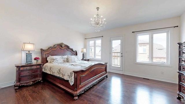 16 Lucio Ave, House detached with 5 bedrooms, 6 bathrooms and 4 parking in Markham ON | Image 27