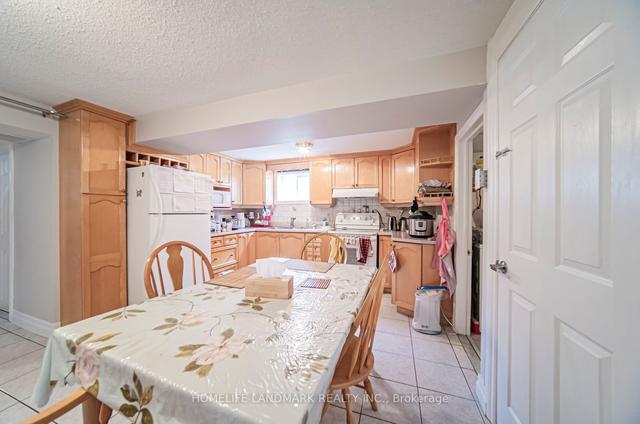 2552 Crystalburn Ave, House semidetached with 3 bedrooms, 2 bathrooms and 3 parking in Mississauga ON | Image 20