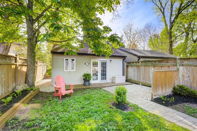 19 Kennedy Ave, House detached with 3 bedrooms, 4 bathrooms and 1 parking in Toronto ON | Image 28