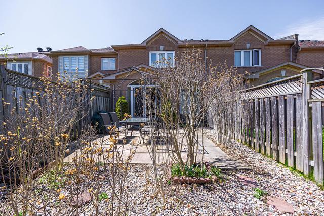 64 Briarhall Cres, House attached with 3 bedrooms, 3 bathrooms and 2 parking in Markham ON | Image 28