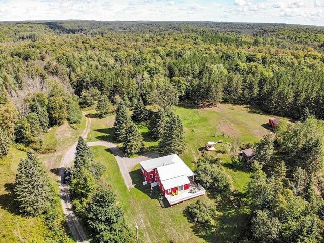 426 Jeff Rd, House detached with 4 bedrooms, 2 bathrooms and 30 parking in North Kawartha ON | Image 20
