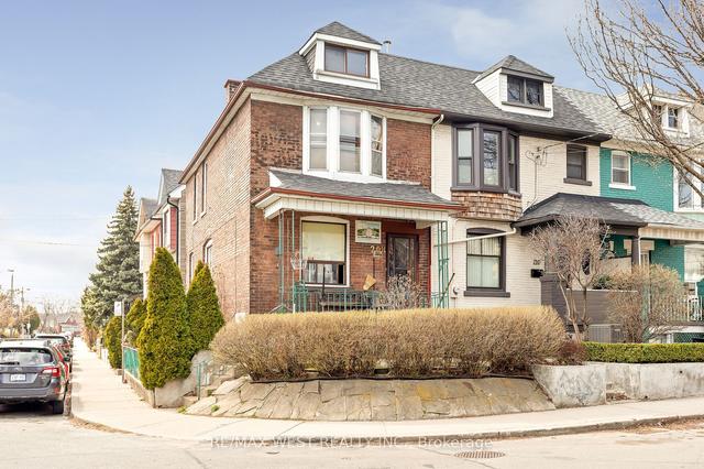 208 Brock Ave, House attached with 3 bedrooms, 2 bathrooms and 0 parking in Toronto ON | Image 1