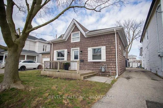 45 Richardson St, House detached with 3 bedrooms, 1 bathrooms and 3 parking in Brantford ON | Image 1