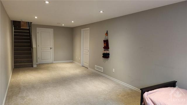 470 Markdale Terr, Townhouse with 3 bedrooms, 3 bathrooms and 2 parking in Ottawa ON | Image 14