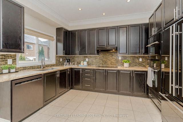 149 Warnford Cir, House detached with 4 bedrooms, 4 bathrooms and 4 parking in Ajax ON | Image 4