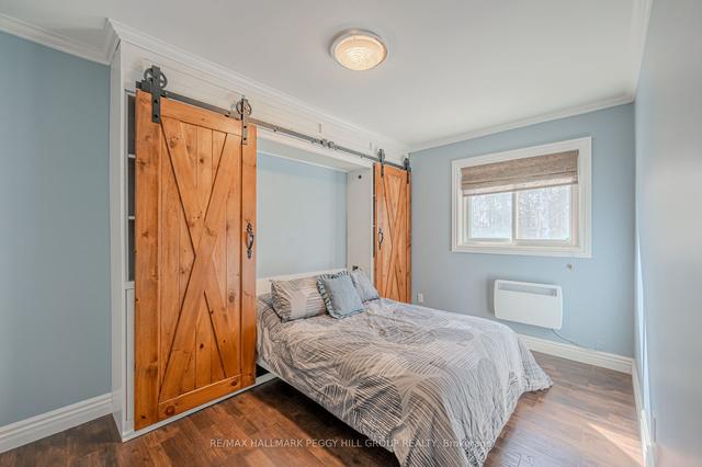 217 Little Ave, House detached with 2 bedrooms, 2 bathrooms and 6 parking in Barrie ON | Image 4