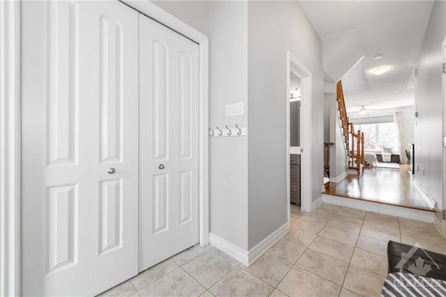 245 Via San Marino St, Townhouse with 3 bedrooms, 3 bathrooms and 2 parking in Ottawa ON | Image 4