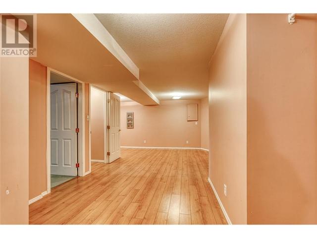 159 - 1634 Carmi Ave, House attached with 3 bedrooms, 3 bathrooms and 2 parking in Penticton BC | Image 24