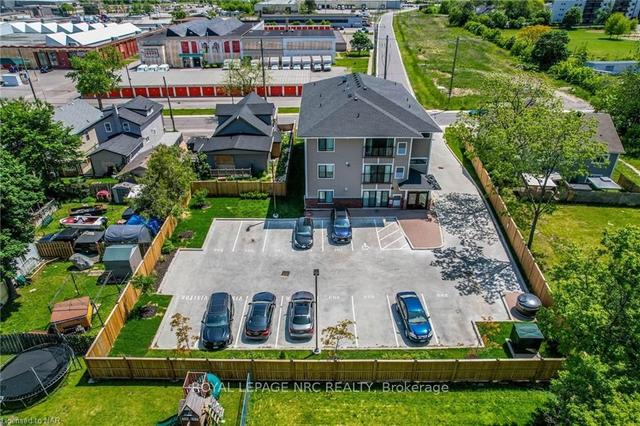 63 Vine St, House detached with 9 bedrooms, 9 bathrooms and 14 parking in St. Catharines ON | Image 5