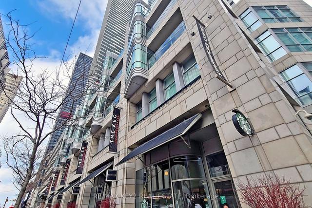 4510 - 2221 Yonge St, Condo with 1 bedrooms, 2 bathrooms and 0 parking in Toronto ON | Image 18