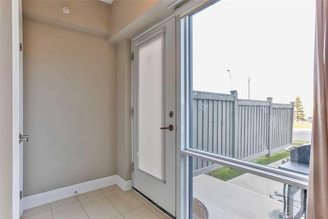 TH122 - 24 Woodstream Blvd, Townhouse with 2 bedrooms, 3 bathrooms and 1 parking in Vaughan ON | Image 3