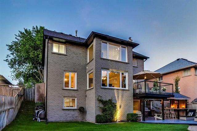 32 Vale Cres, House detached with 4 bedrooms, 4 bathrooms and 4 parking in Ajax ON | Image 24