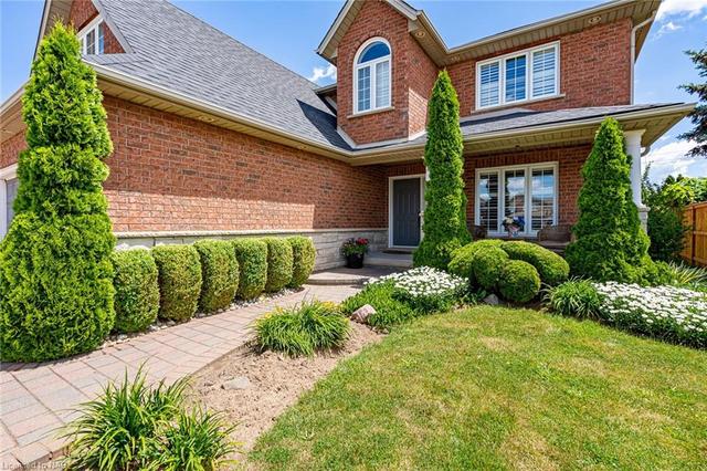 4 Valvano Crt, House detached with 4 bedrooms, 2 bathrooms and 6 parking in St. Catharines ON | Image 34