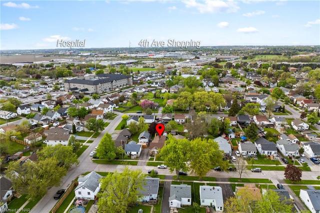 18 Hilda St, House detached with 3 bedrooms, 1 bathrooms and 3 parking in St. Catharines ON | Image 32