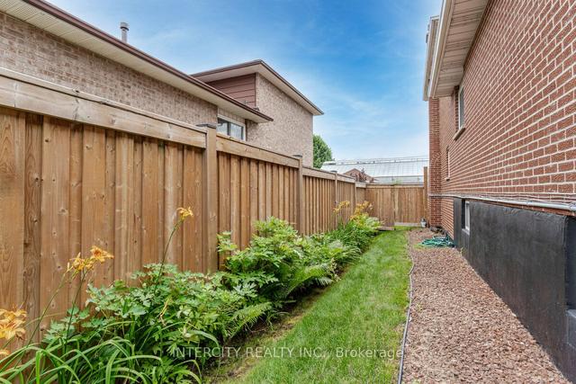 1184 Dowland Cres, House detached with 4 bedrooms, 3 bathrooms and 5 parking in Burlington ON | Image 31